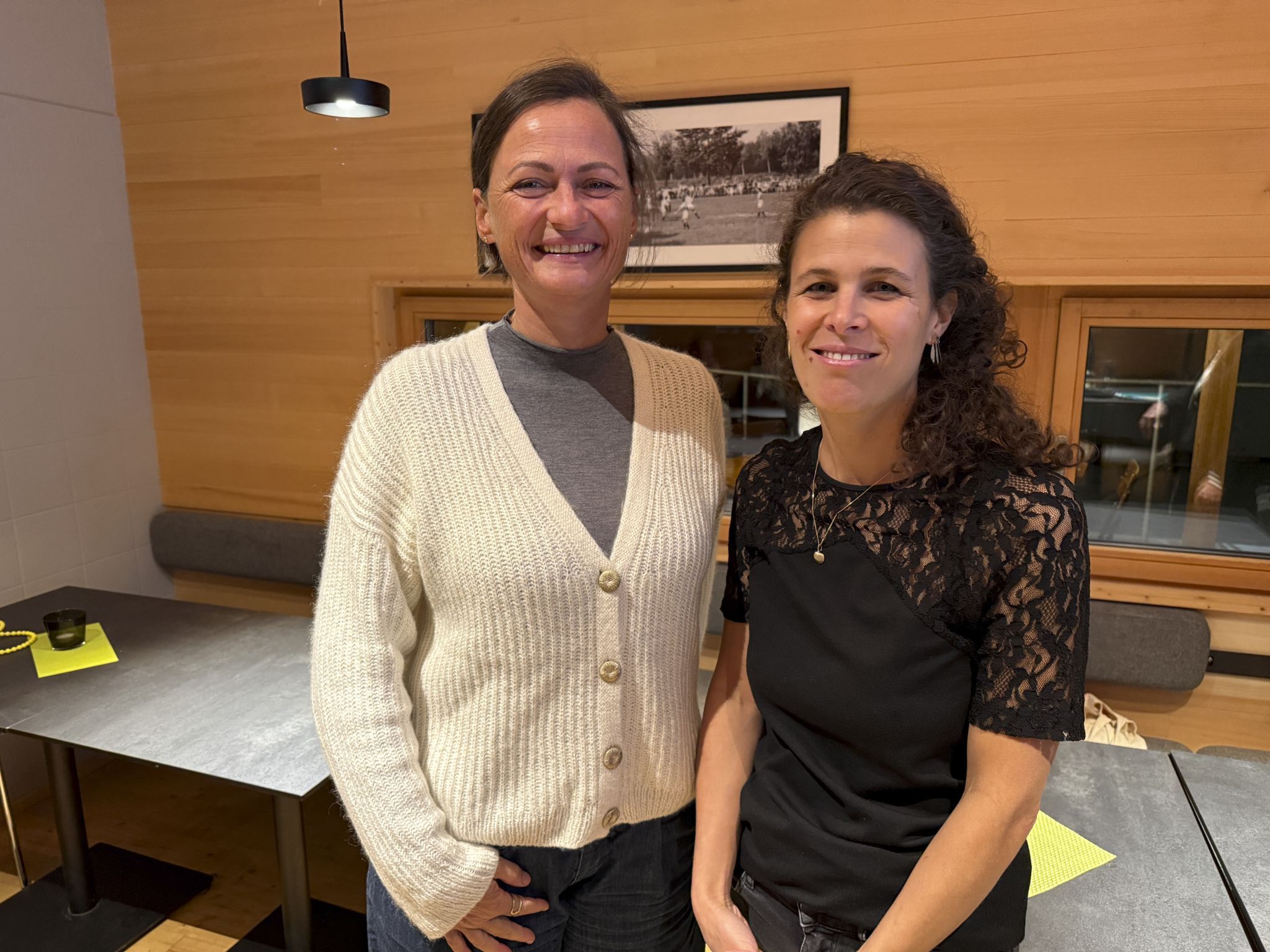 Kulturamtsleiterin Nina Fritsch und Denise Sterr (edition V)