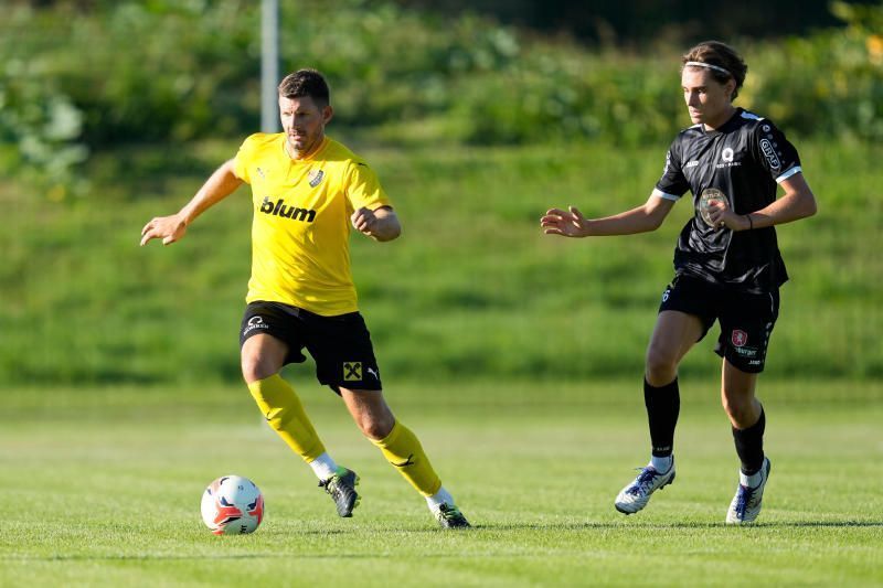 Trainer Christoph Fleisch (l.) kennt den Grund für die sportliche Misere.