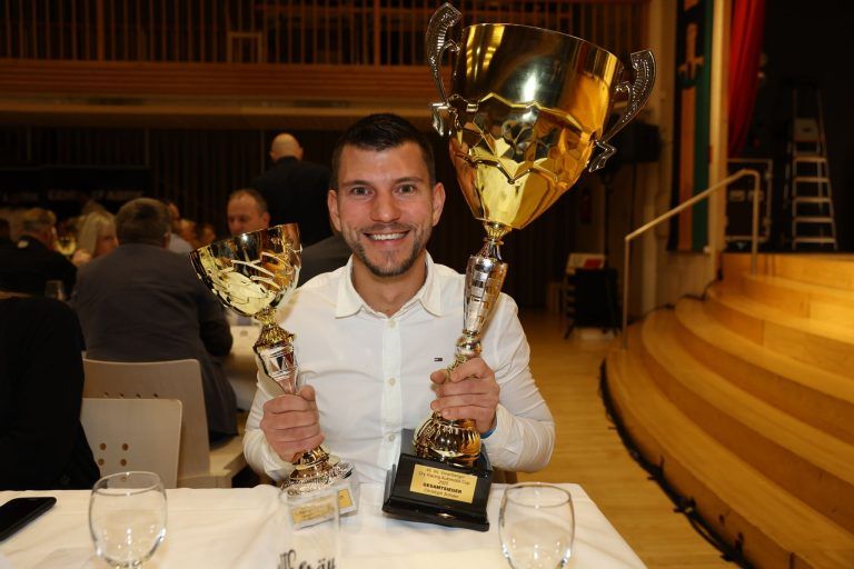 22. November 2025 | Motorsport Galaabend im Winzersaal in Klaus - Siegerehrung des 46. Int. Vorarlberger Dry Racing Automobil Cup 2025 |