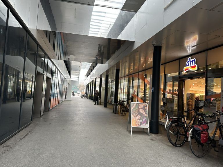 Action kommt nach Bregenz - Lokalaugenschein beim Uniqa-Center in der Rheinstraße