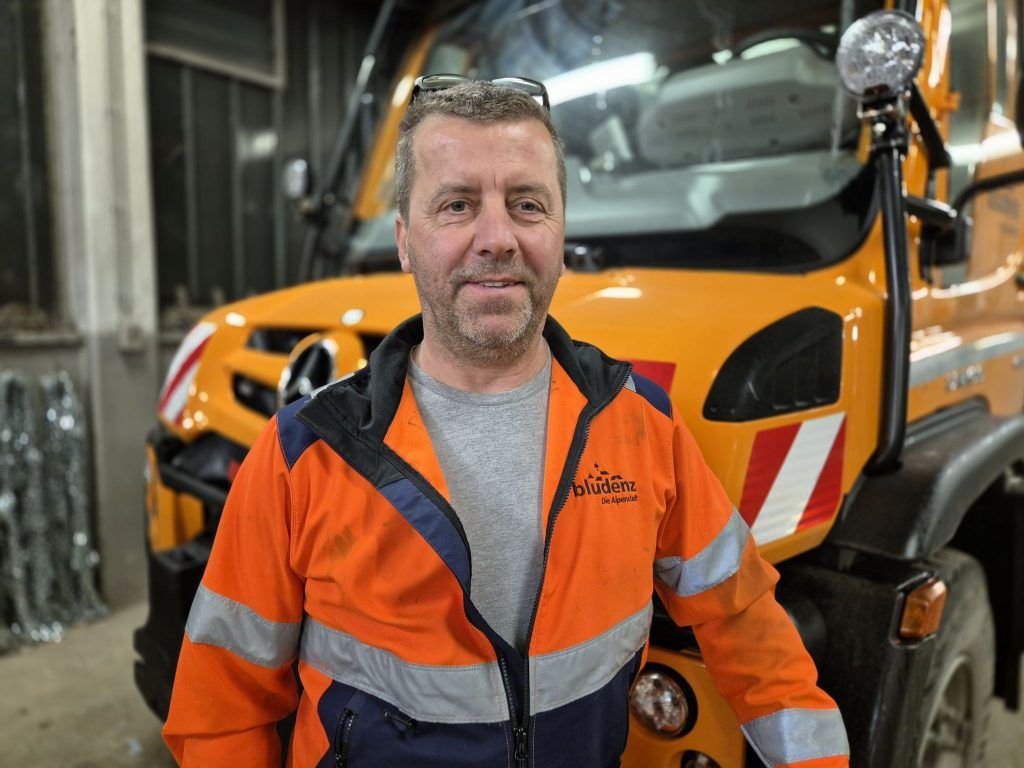 Wenn die meisten noch schlafen, ist er schon im Einsatz: Dieter Nekola sorgt für geräumte Straßen in Bludenz