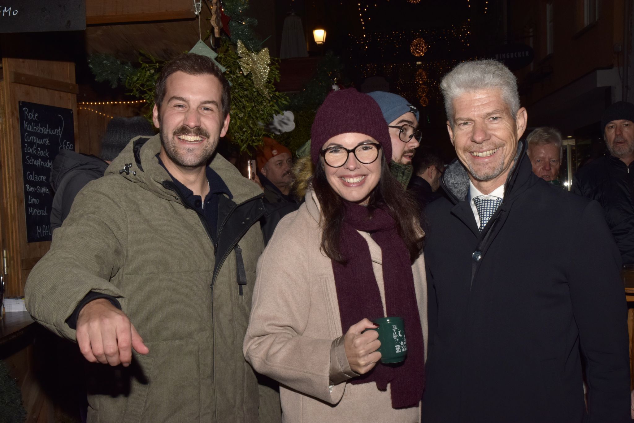 Bürgermeister Simon Tschann, Vize-Bgm. Andrea Mallitsch und Thomas Schreiber (Sparkasse Bludenz).