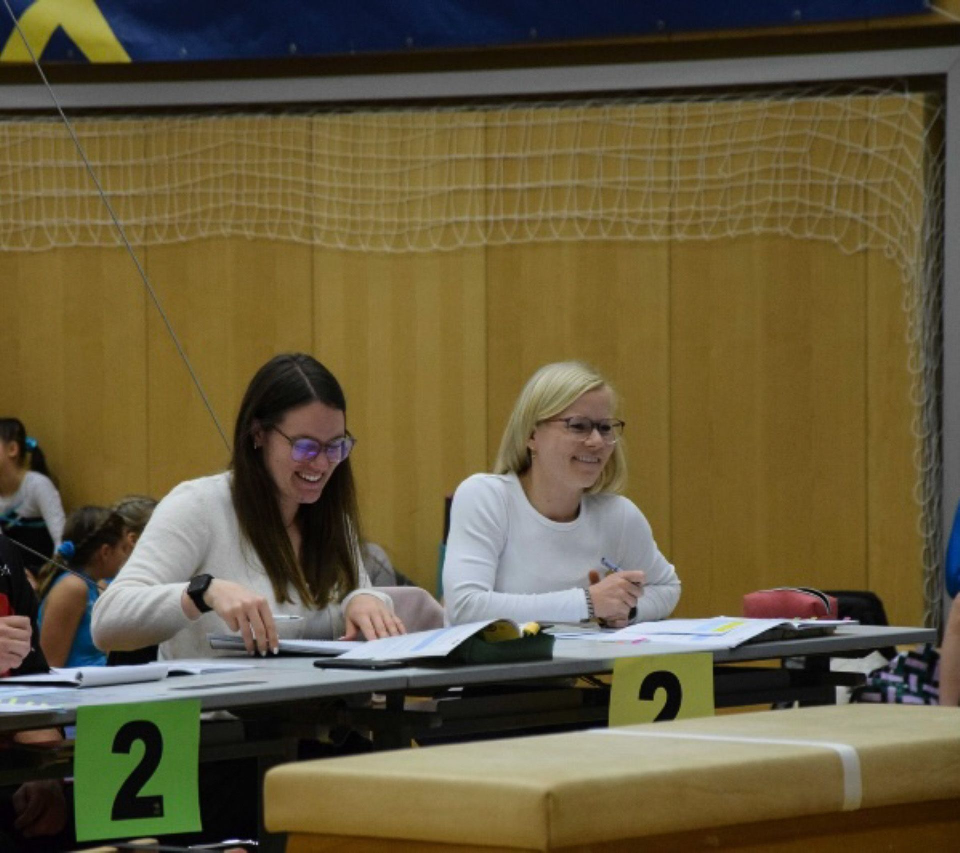 Beim Turnverein ist sie ab und zu auch Wertungsrichterin bei Wettkämpfen. (Quelle: privat)