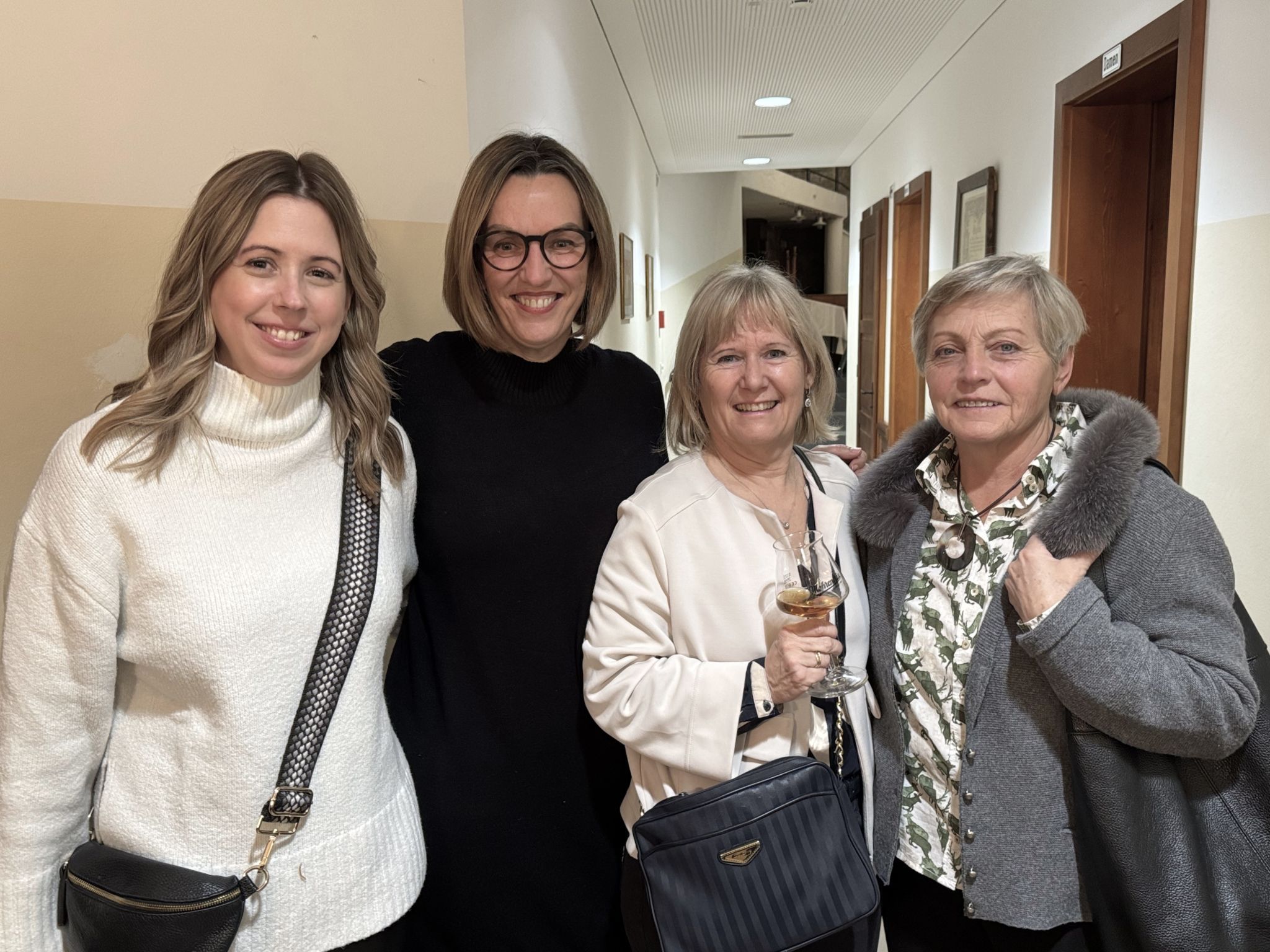 Katharina Kabasser, Karoline Mätzler, Brigitte Huber und Fini Huber genossen den Abend.