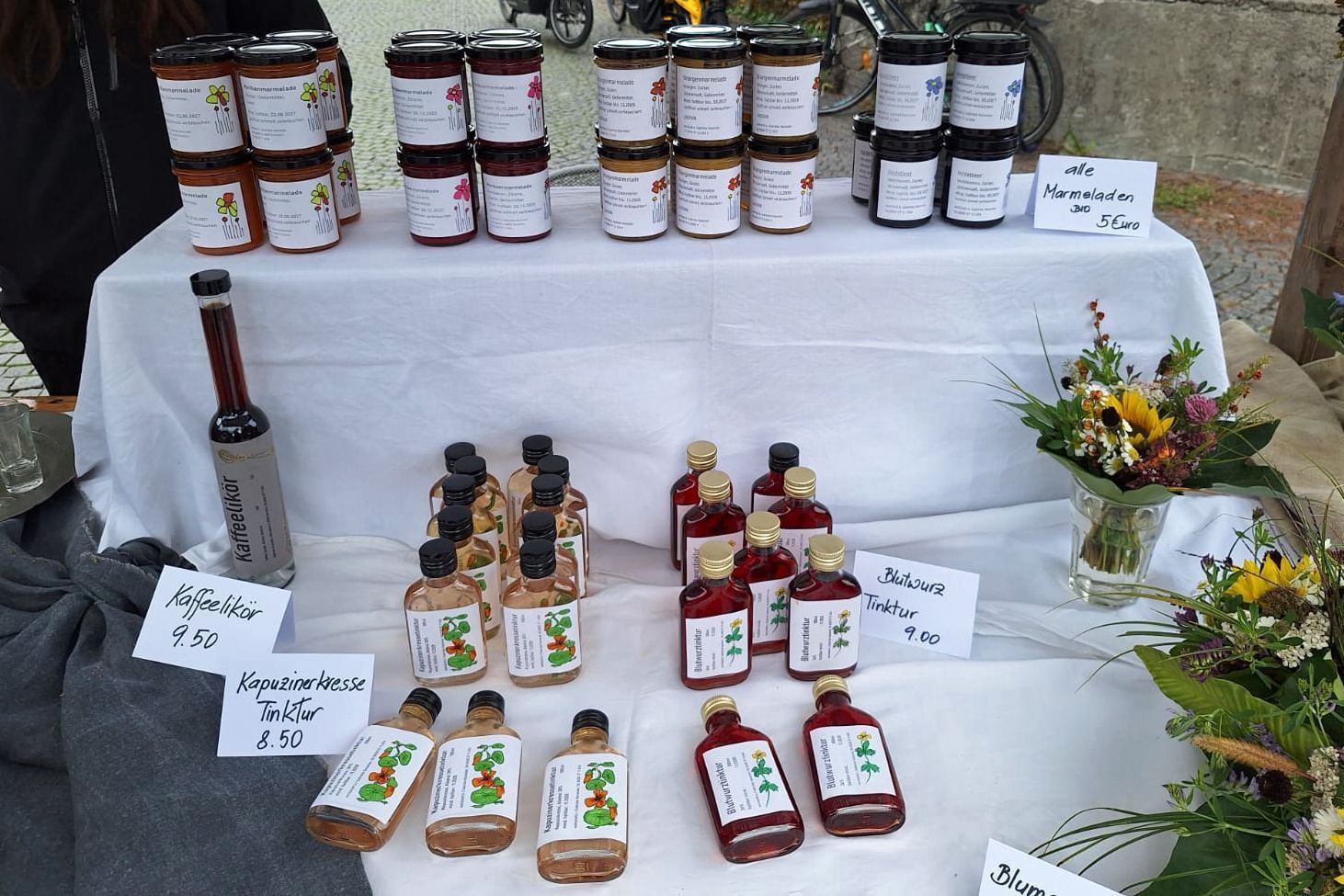 Auch kulinarische Spezialitäten gehörten zum Sortiment.