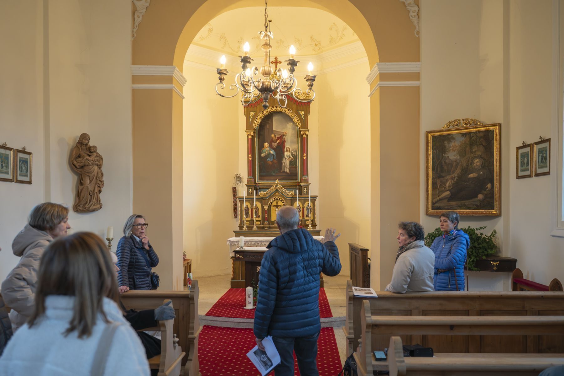 Das Hochaltarbild ist eine Kopie von einem Gemälde von der berühmten Malerin
