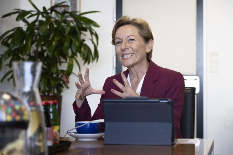 Geburtenstation wandert 2028 nach Bregenz. Rüscher bekräftigt im VN-Interview: "Wenn der Träger gewollt hätte, hätte er es anders haben können."