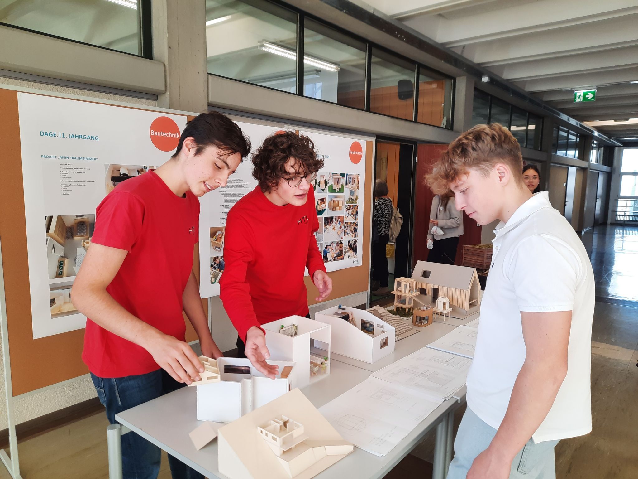 Schüler informieren über die Ausbildung