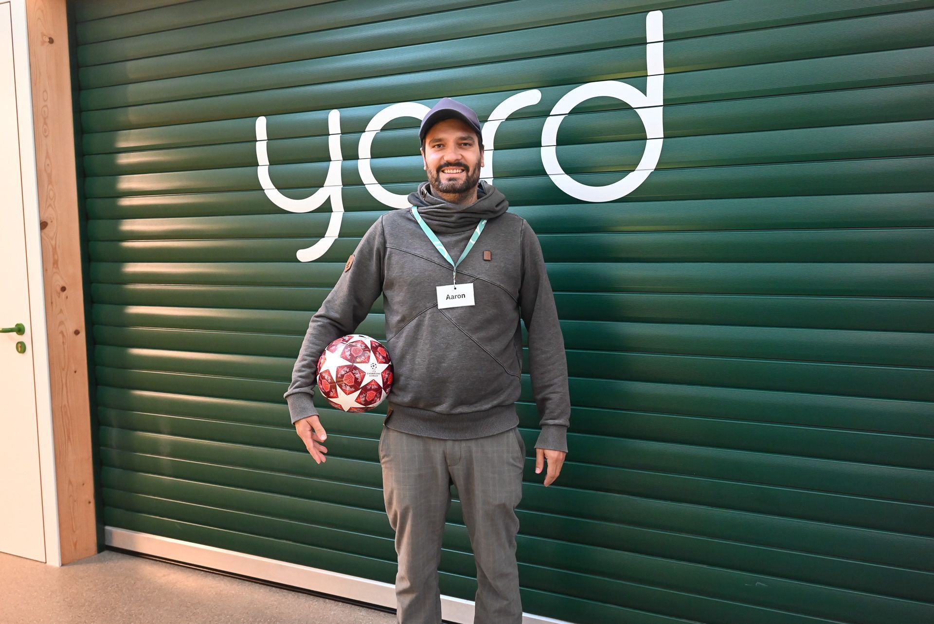 Neues Fußballprojekt zwischen FC Lustenau und der OK-JA!. Aaron Hiebeler von der OK-JA leitete gemeinsam mit David Grabher vom FC Lustenau die offene Trainingsgruppe.