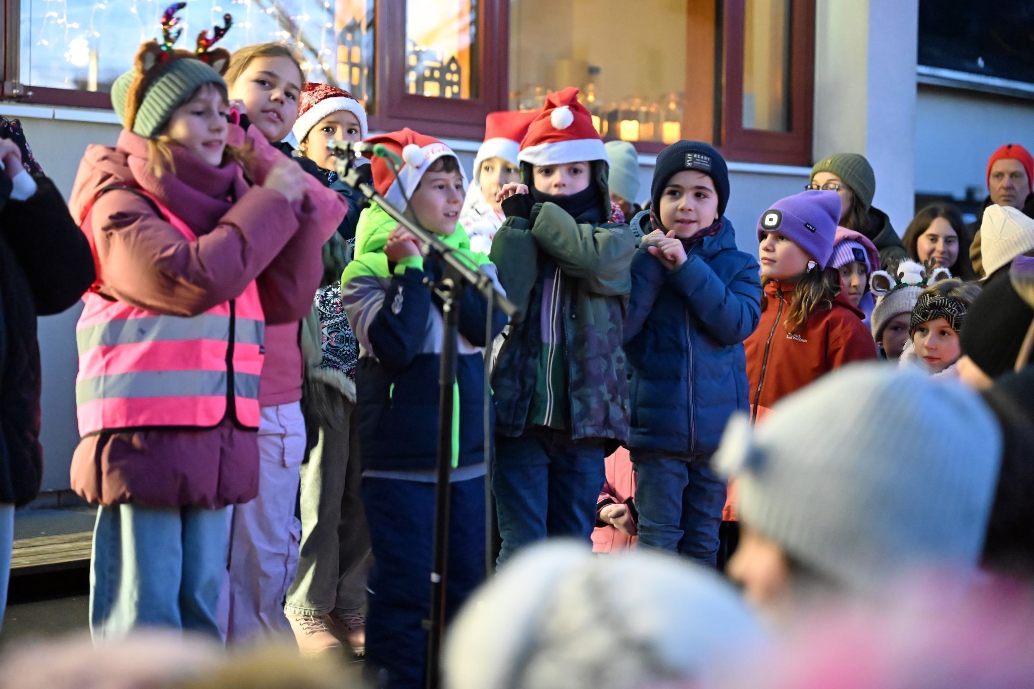 Die Schüler zeigten ein vielfältiges und stimmungsvolles Programm.