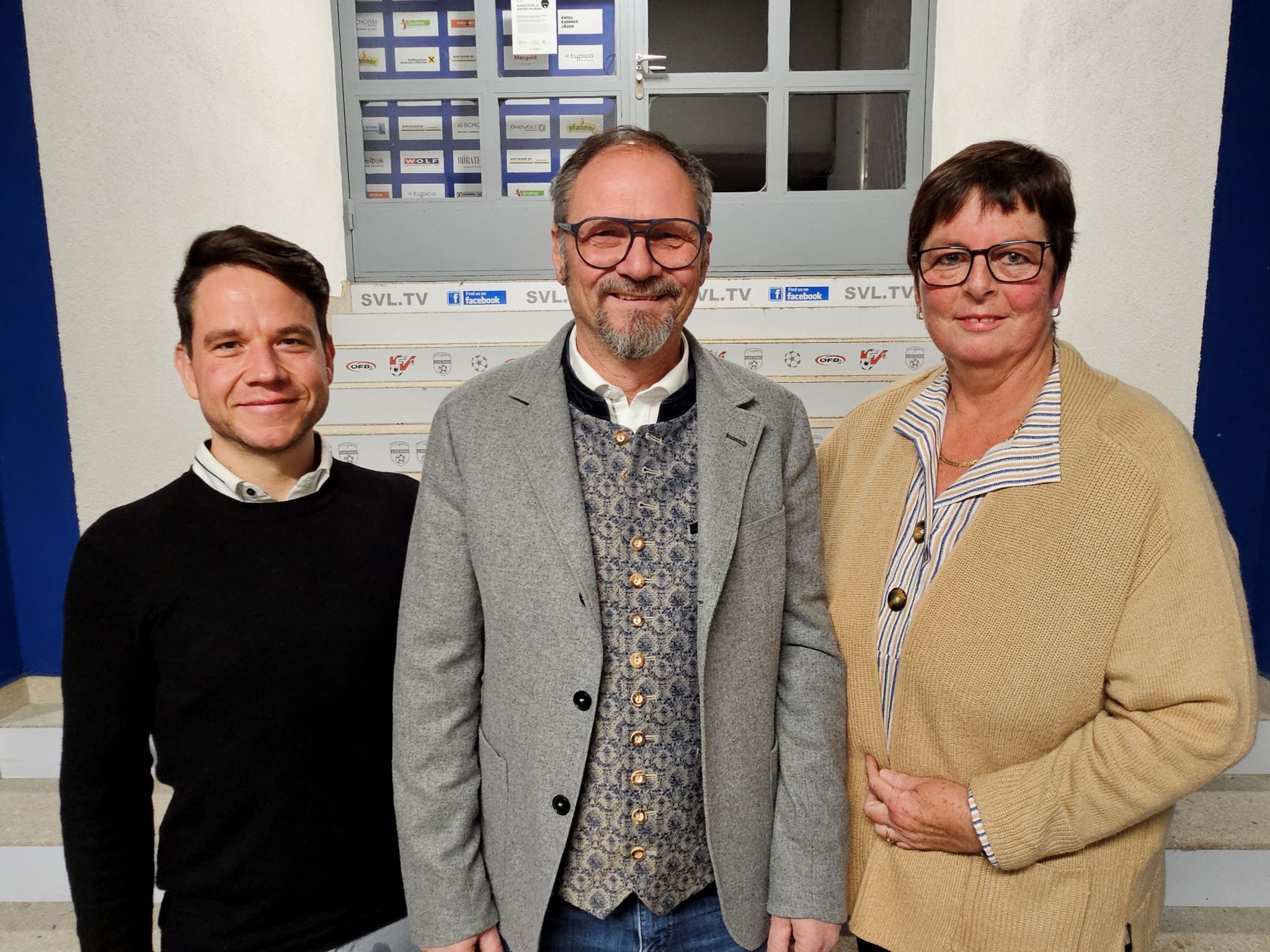 Kapellmeister Rafael Ohmayer, Vorstand Helmut Immler und Kulturreferentin Petra Rührnschopf.