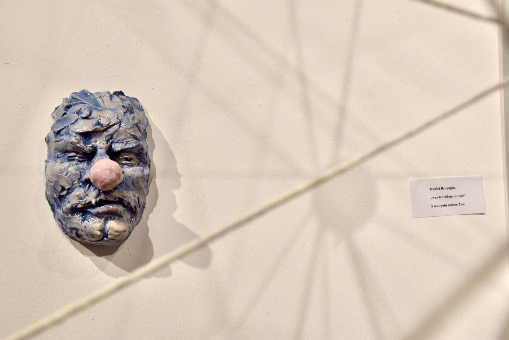 Daniel Bragagna: „Was trotzdem do isch“ (fünfmal gebrannter Ton).