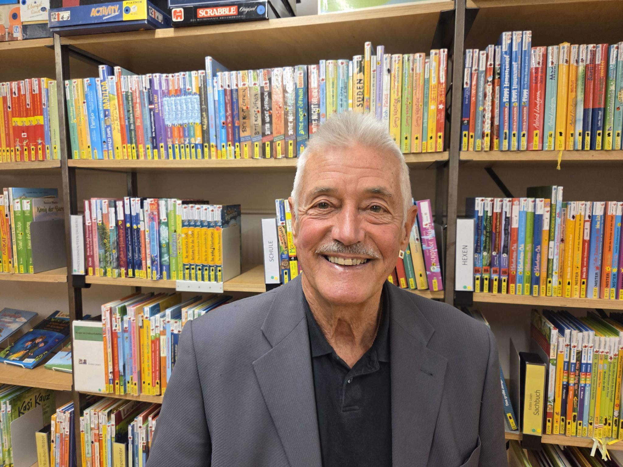 Walter Reutz, Pensionist, Satteins: Damit Kreislaufwirtschaft funktionieren kann, braucht es Gemeinschaften und den direkten, persönlichen Austausch. Auch Firmen unterstützen sich auf diese Weise gegenseitig, gehen somit nicht in Konkurrenz, und polarisieren nicht, sondern sie gehen im Gegenteil miteinander ins Gespräch mit allen Beteiligten. Ich fand die heutige Diskussion sehr spannend.