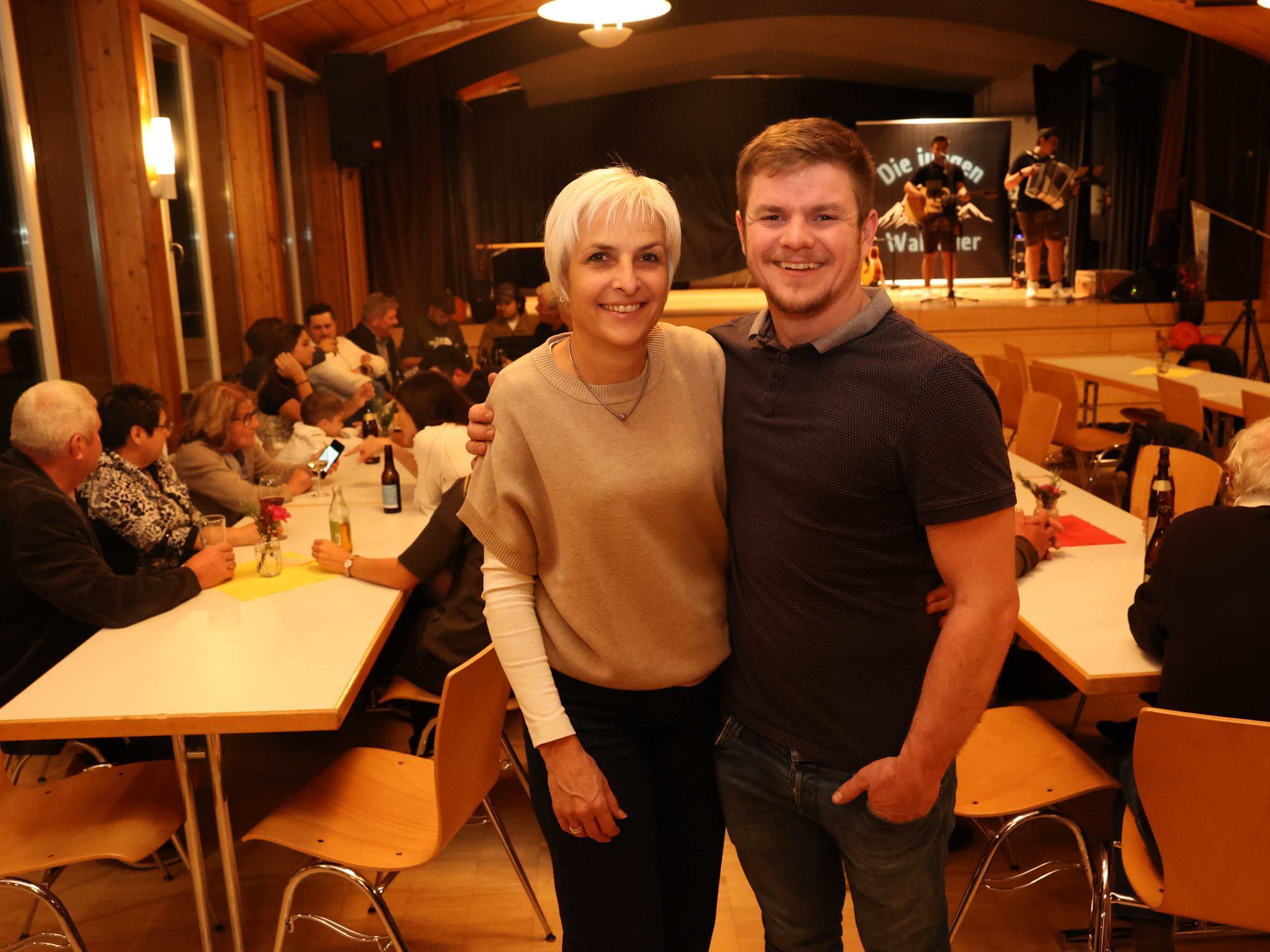 Anita Hartmann und Julian Moser.