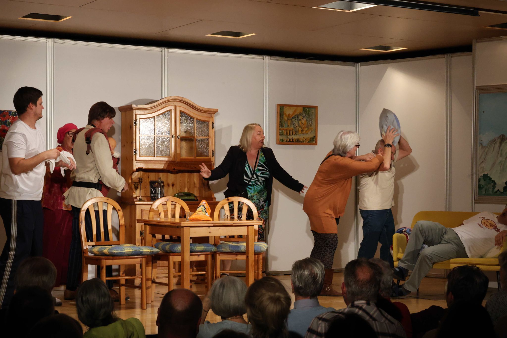 Teils geht es auch turbulent zu.