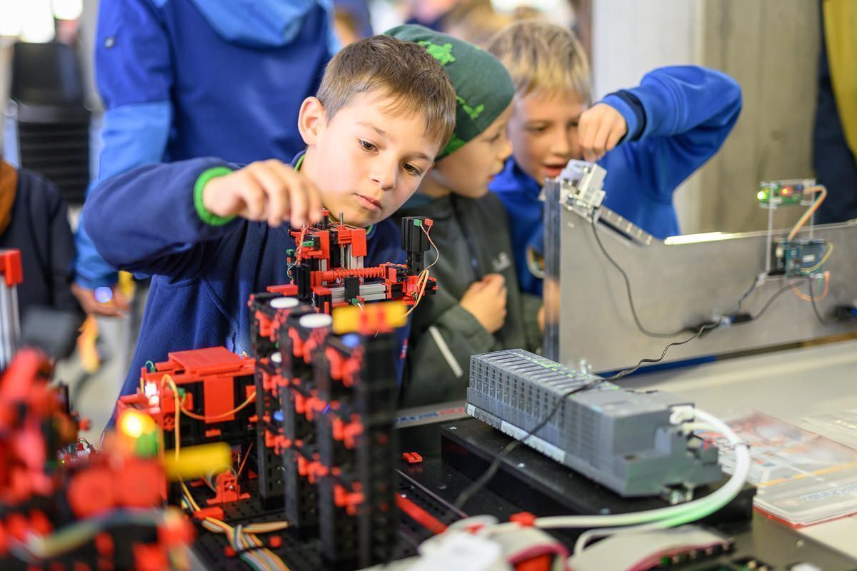 1500 Kids wurde ein Spitzenprogramm präsentiert.