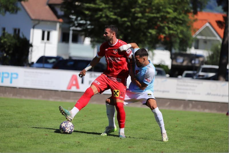 Lukas Katnik trifft auf seinen Neffen Laurin.Knobel