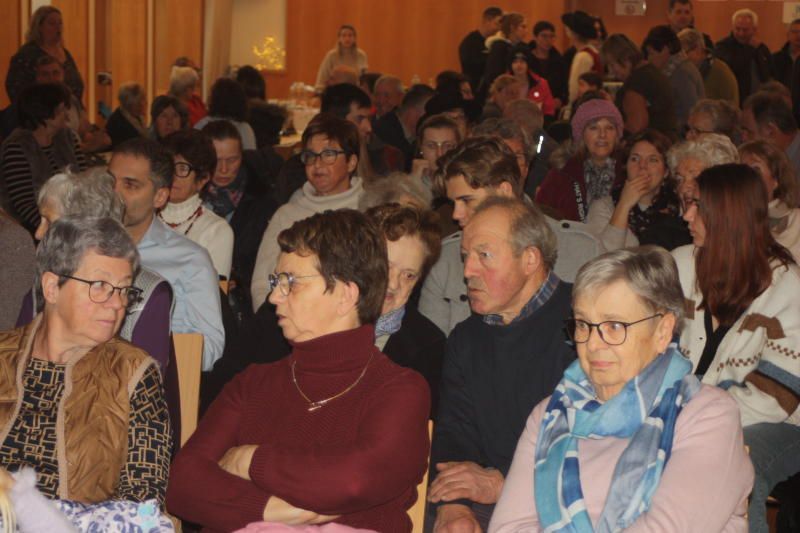 Der Bresnersaal platzte aus allen Nähten. 