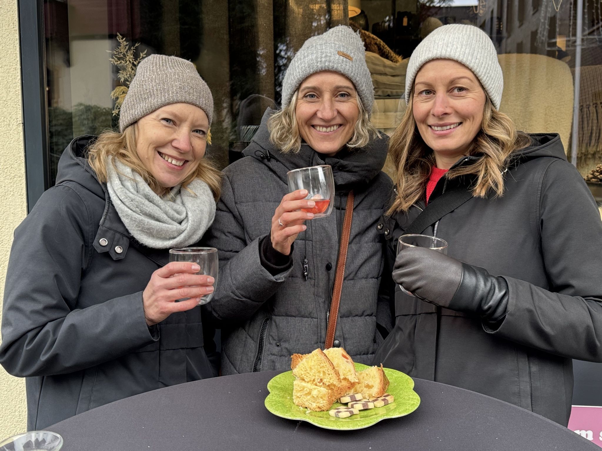 Kathrin Klocker, Petra Brunner und Lisa Gmeiner-Rensi (Handlaut).