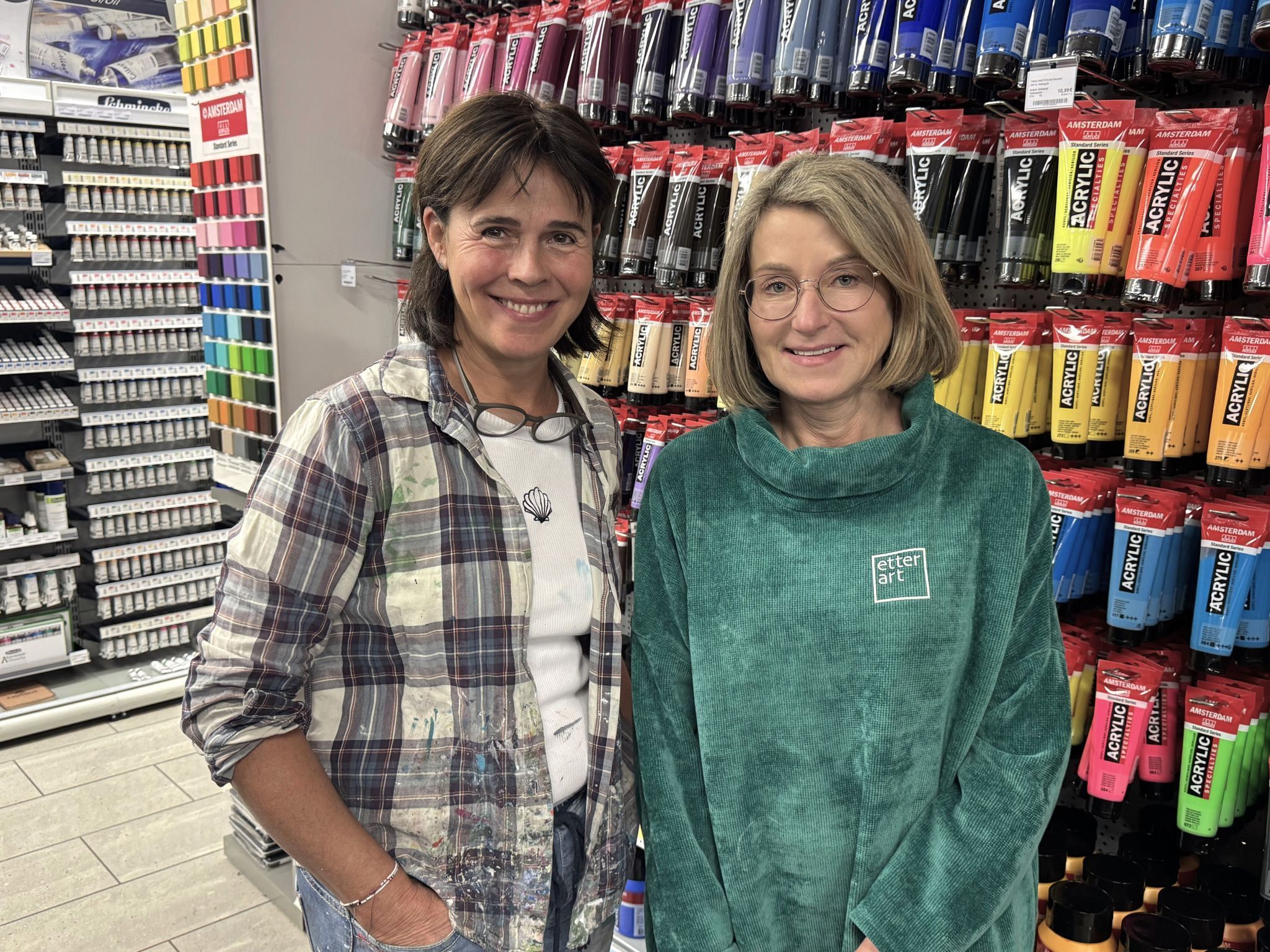 Die Künstlerinnen Maria Gabriel und Stefanie Etter.