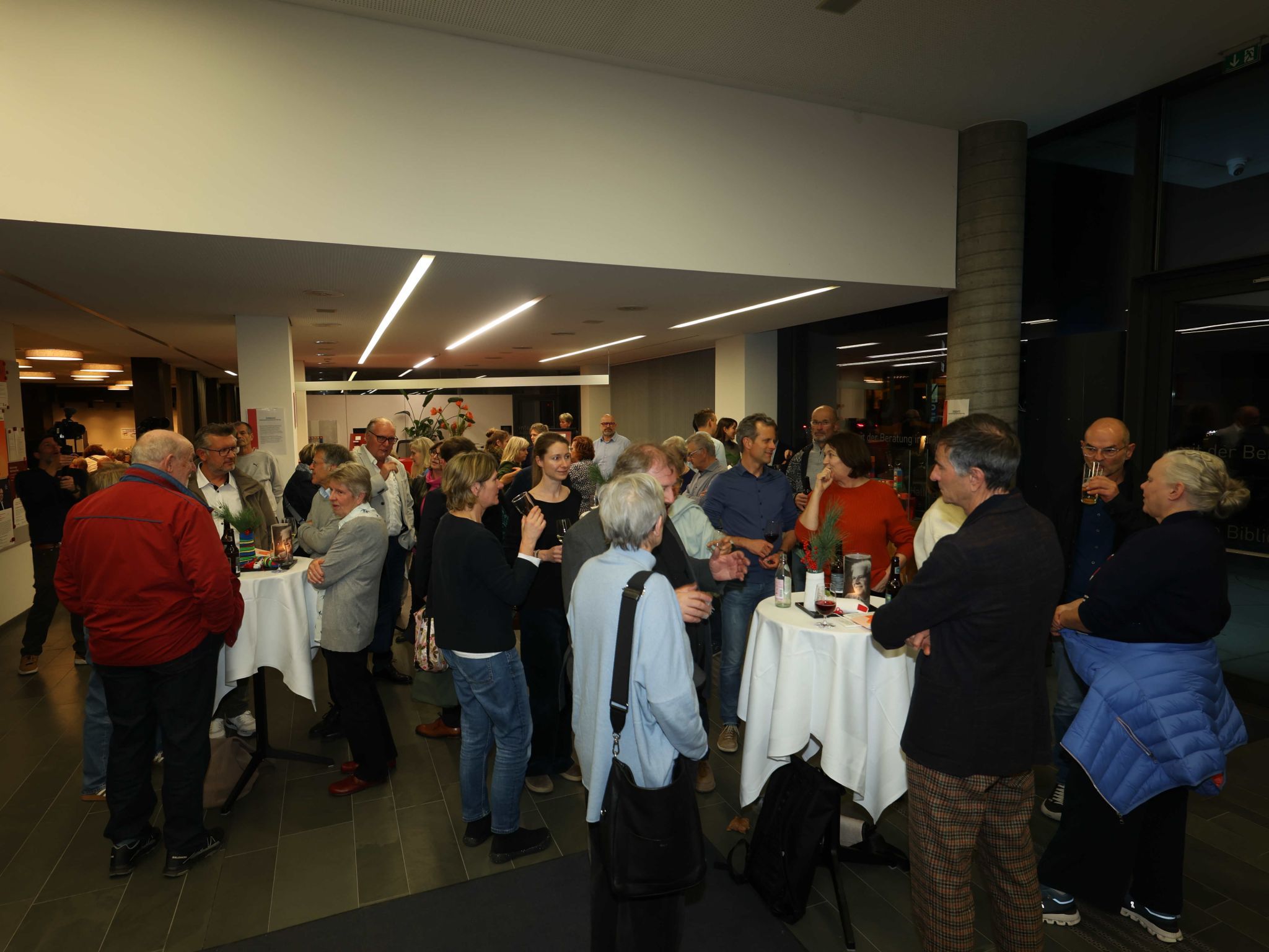 Im Foyer des AK-Gebäudes ist das