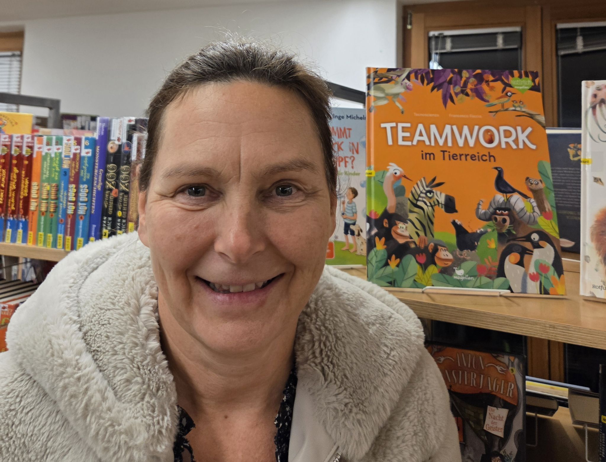 Silvia Dobler, Gemeindevertreterin Satteins: Ich beschäftige mich dem Thema Kreislaufwirtschaft schon seit längerer Zeit. Der heutige Impulsvortrag war sehr informativ und es war spannend, die verschiedenen Ansätze in der Runde zu diskutieren. Bildung und Wissen, also das Ansetzen bei der Jugend und den zukünftigen Konsumentinnen und Konsumenten, bildet für mich einen zielführenden Hebel.