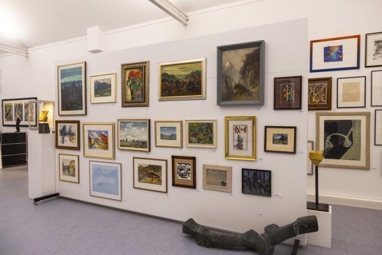 Hier warten 184 Kunstwerke auf neue Besitzer