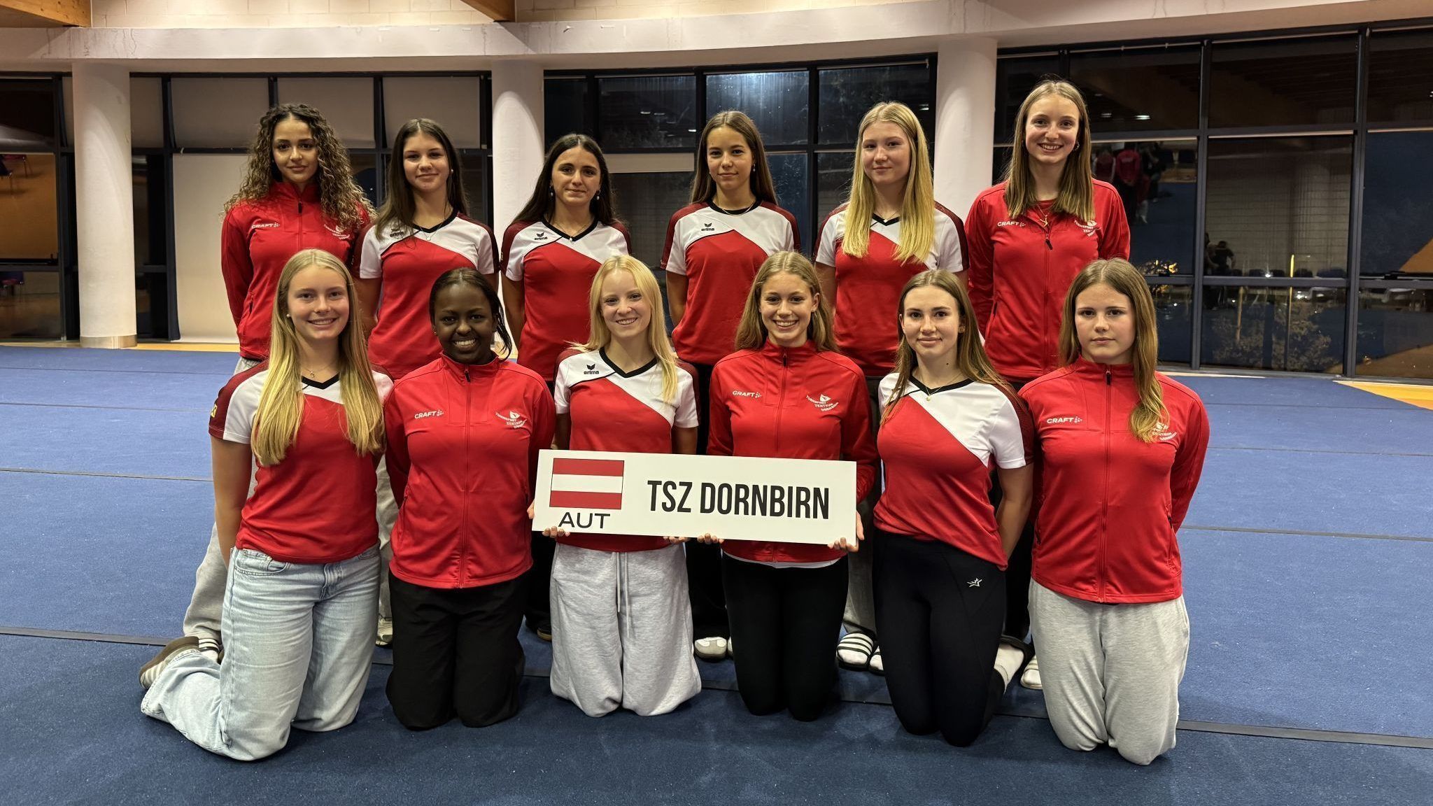 (Bild: TSZ) Stolze Athletinnen des Turnsportzentrums Dornbirn nach ihrem starken Auftritt.