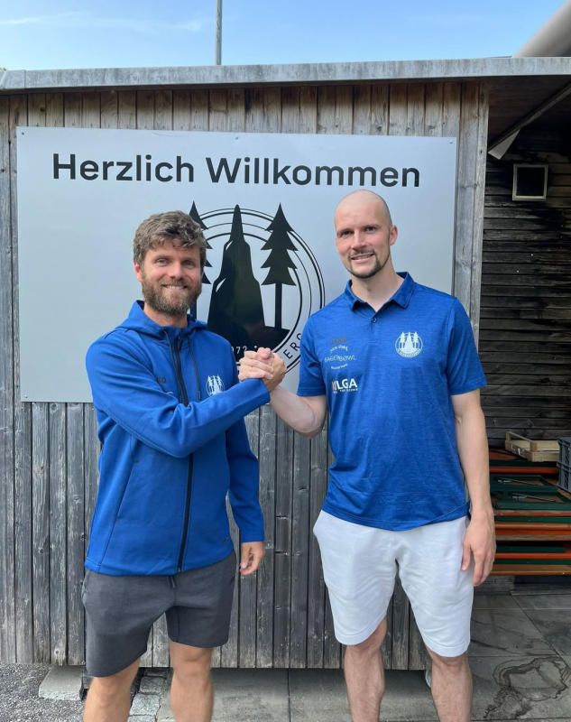 Jan Zwischenbrugger (r.) konnte erst zweimal für Schwarzenberg auflaufen.privat