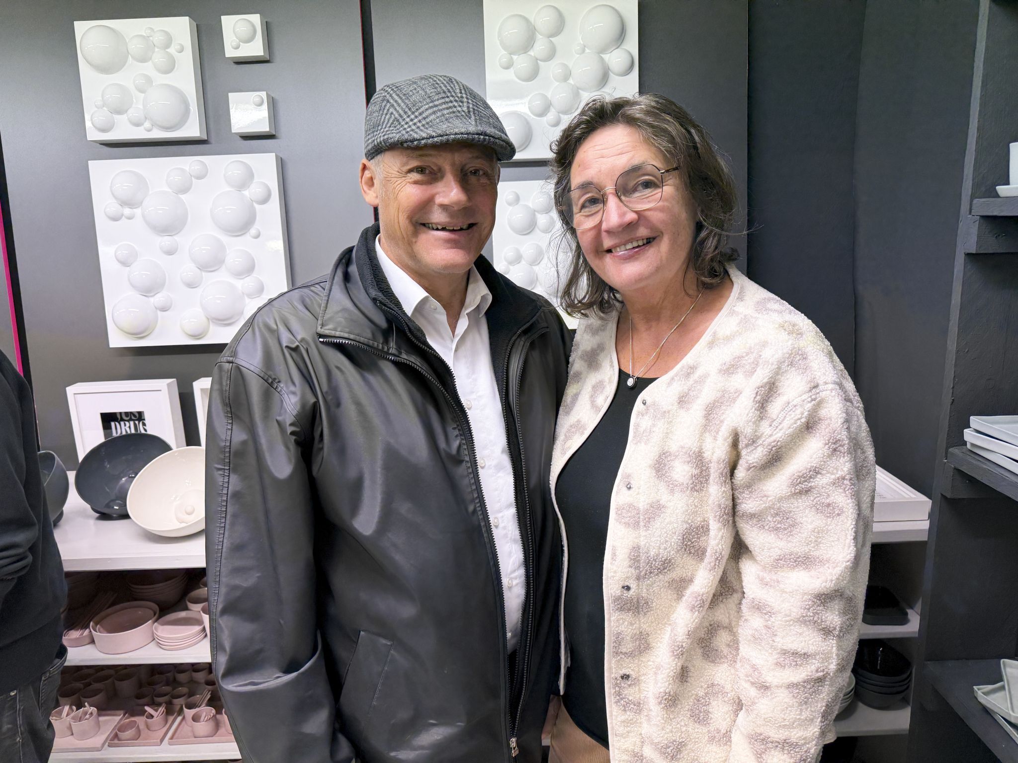 Waltraud und Guntram Mathis beim Rundgang