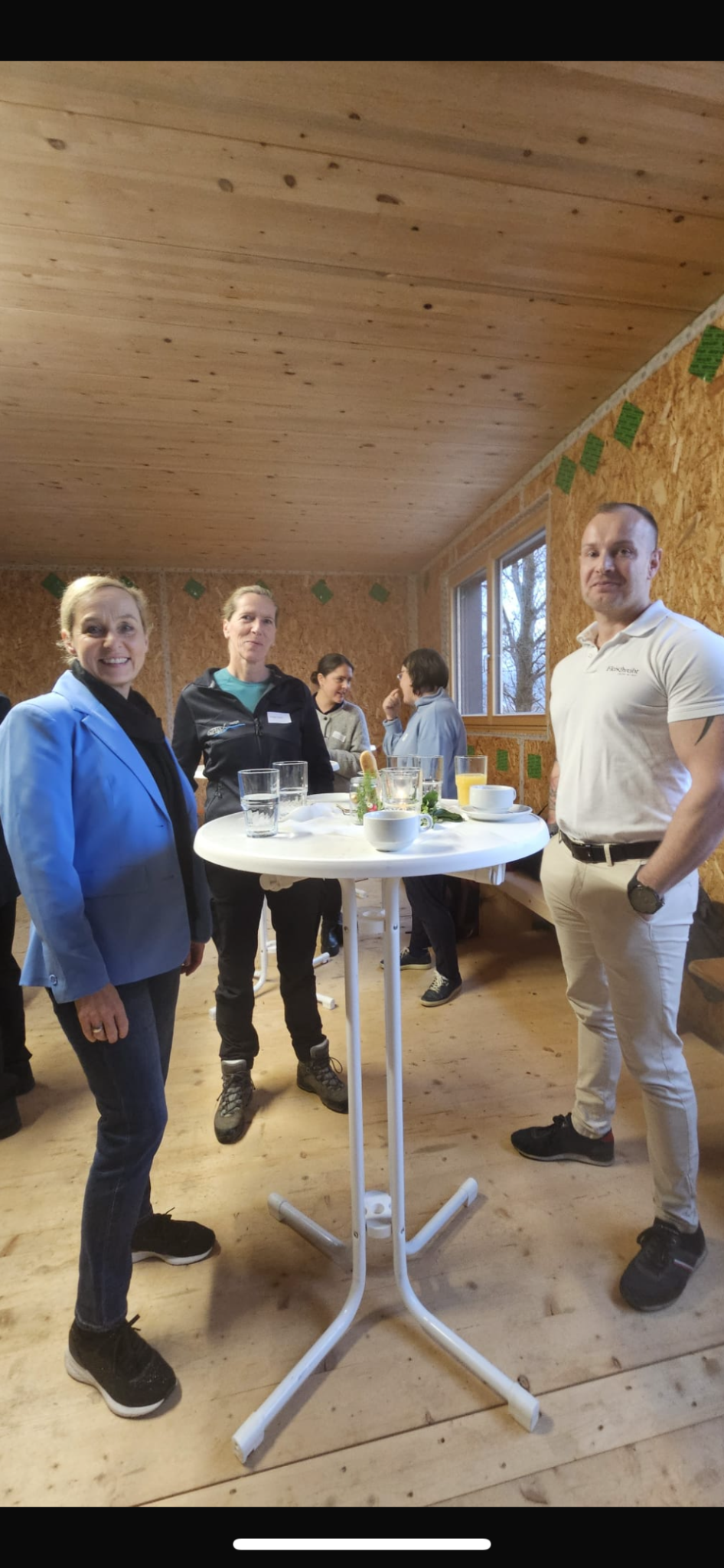 Heike Montiperle (Text & Bühne), Helga Güfel (Fischzucht), Eric Fleisch (fleischschreibt).