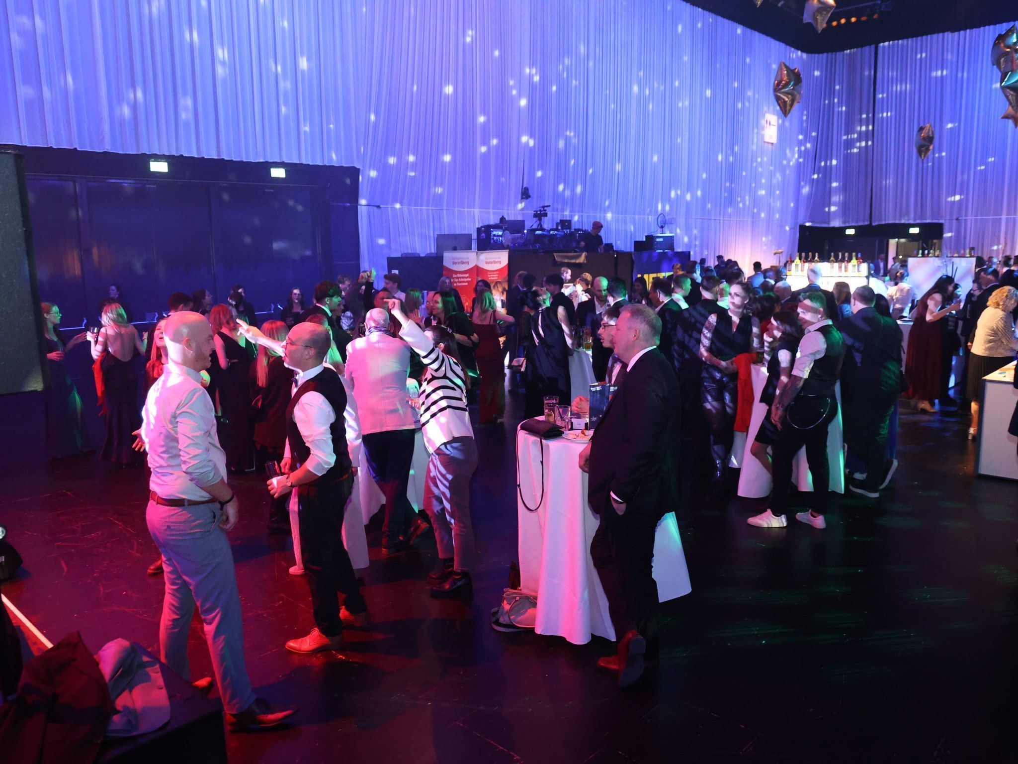 Eine längere Party rundete den von vielen schönen Emotionen geprägten Abend ab.