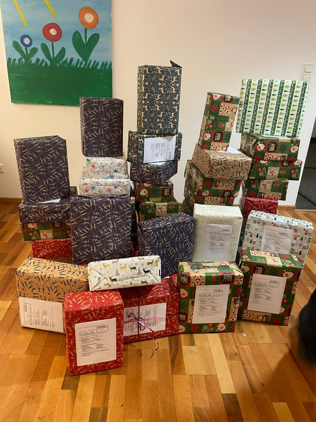 Dieses Jahr schickt der Rotaract Club Vorarlberg insgesamt über 5 Päckchen nach Rumänien. (Foto: RAC Vorarlberg)