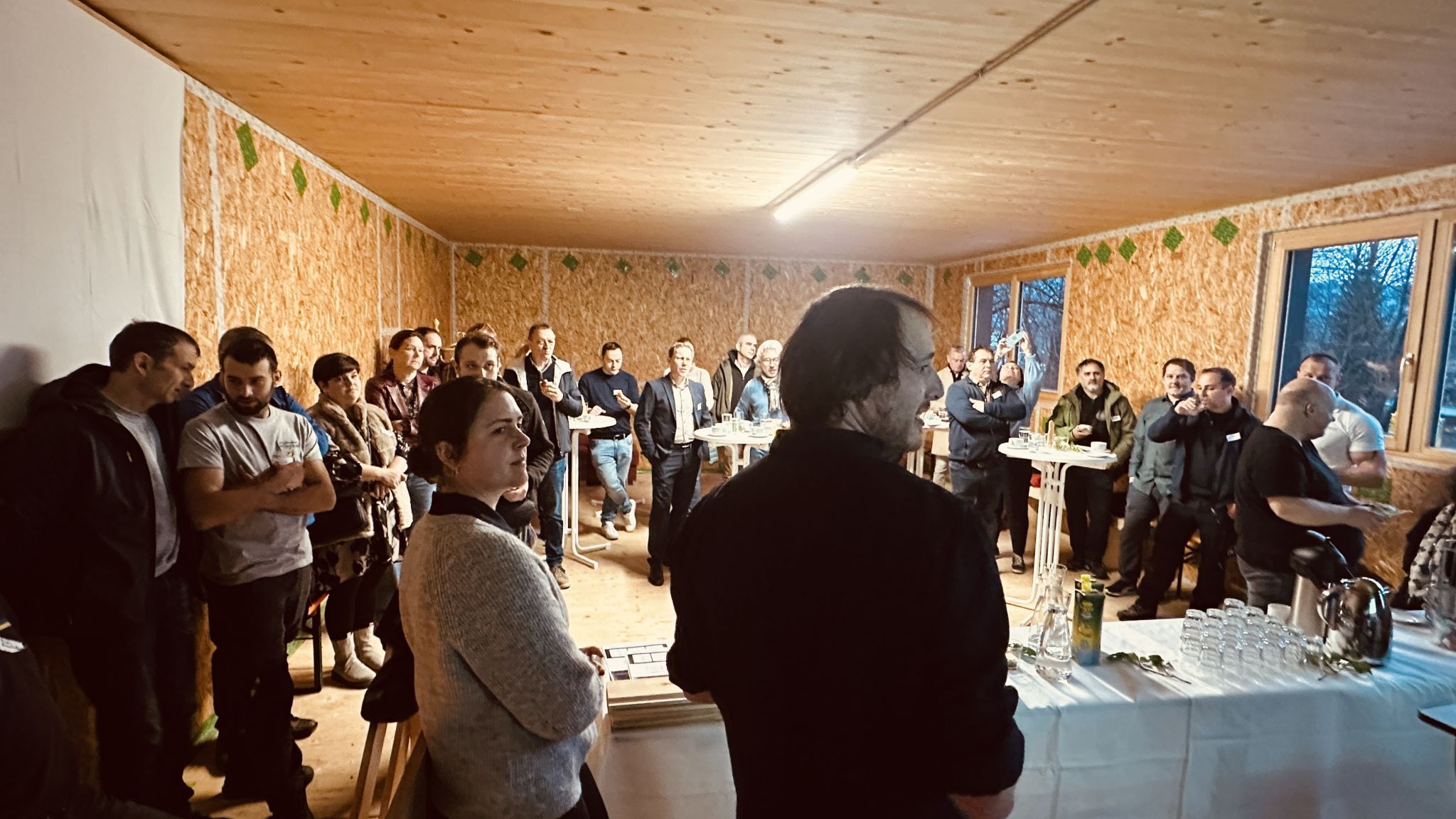 Caroline Jäger und David Madlener informierten über Mobilität in Unternehmen.