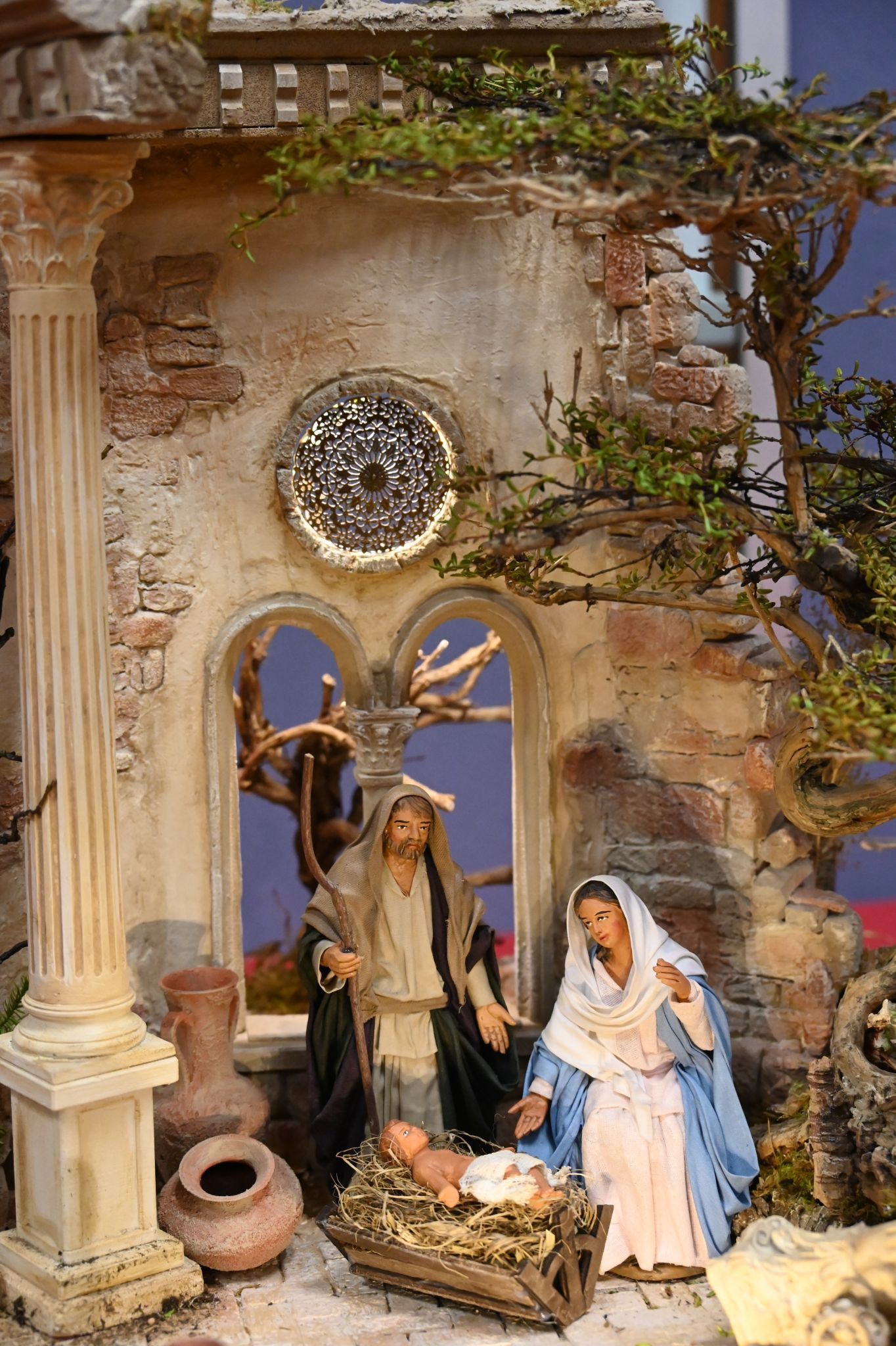 Mit Liebe zum Detail - Krippenbau in Braz.