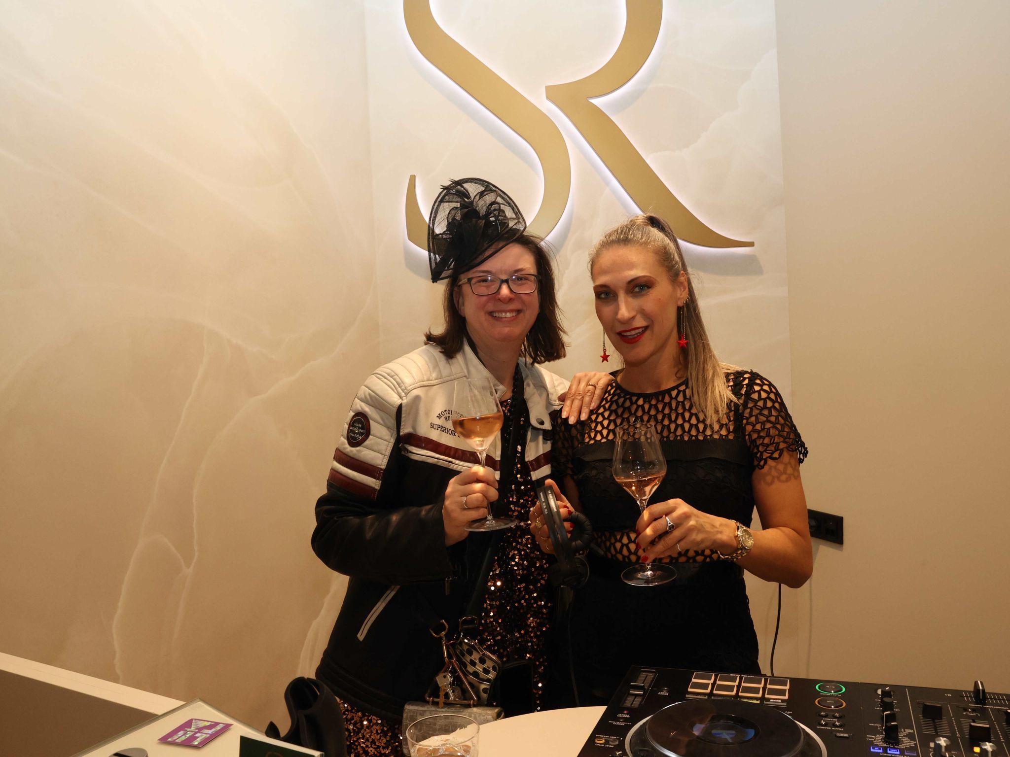 Margit Hinterholzer und DJane Lila.