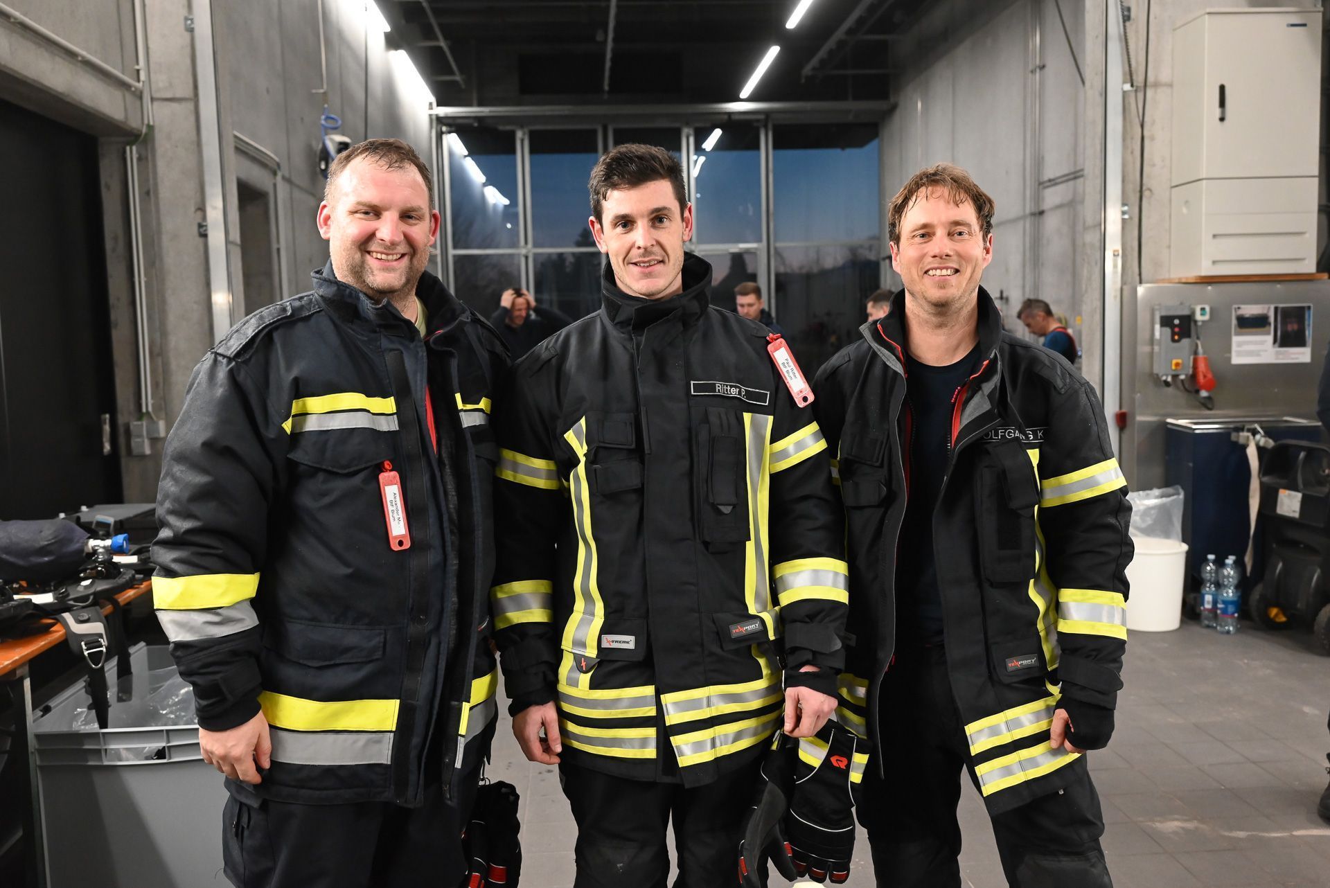 Haben die Übung sehr gut abgeschlossen: Alexander Matt, Paul Ritter und Wolfgang Krenkel von der Betriebsfeuerwehr Blum.