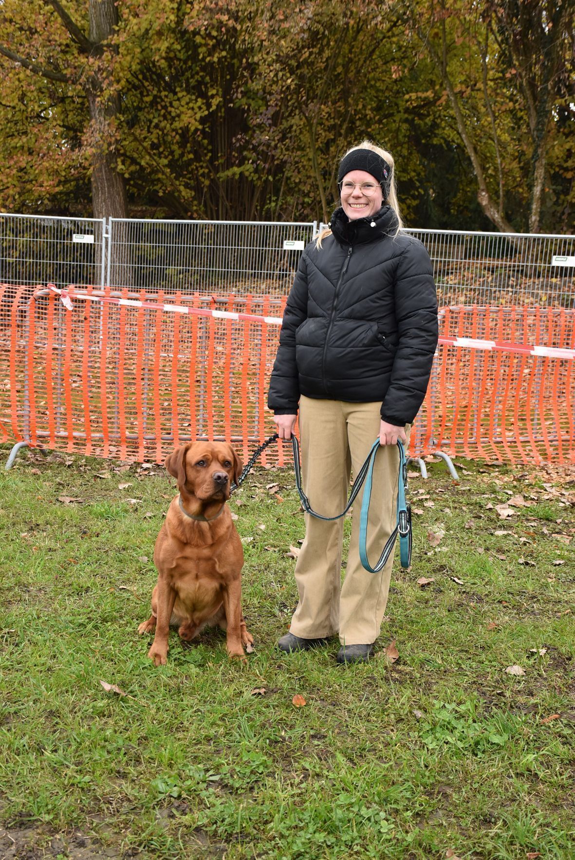 Bettina Sutter mit Hund Spike