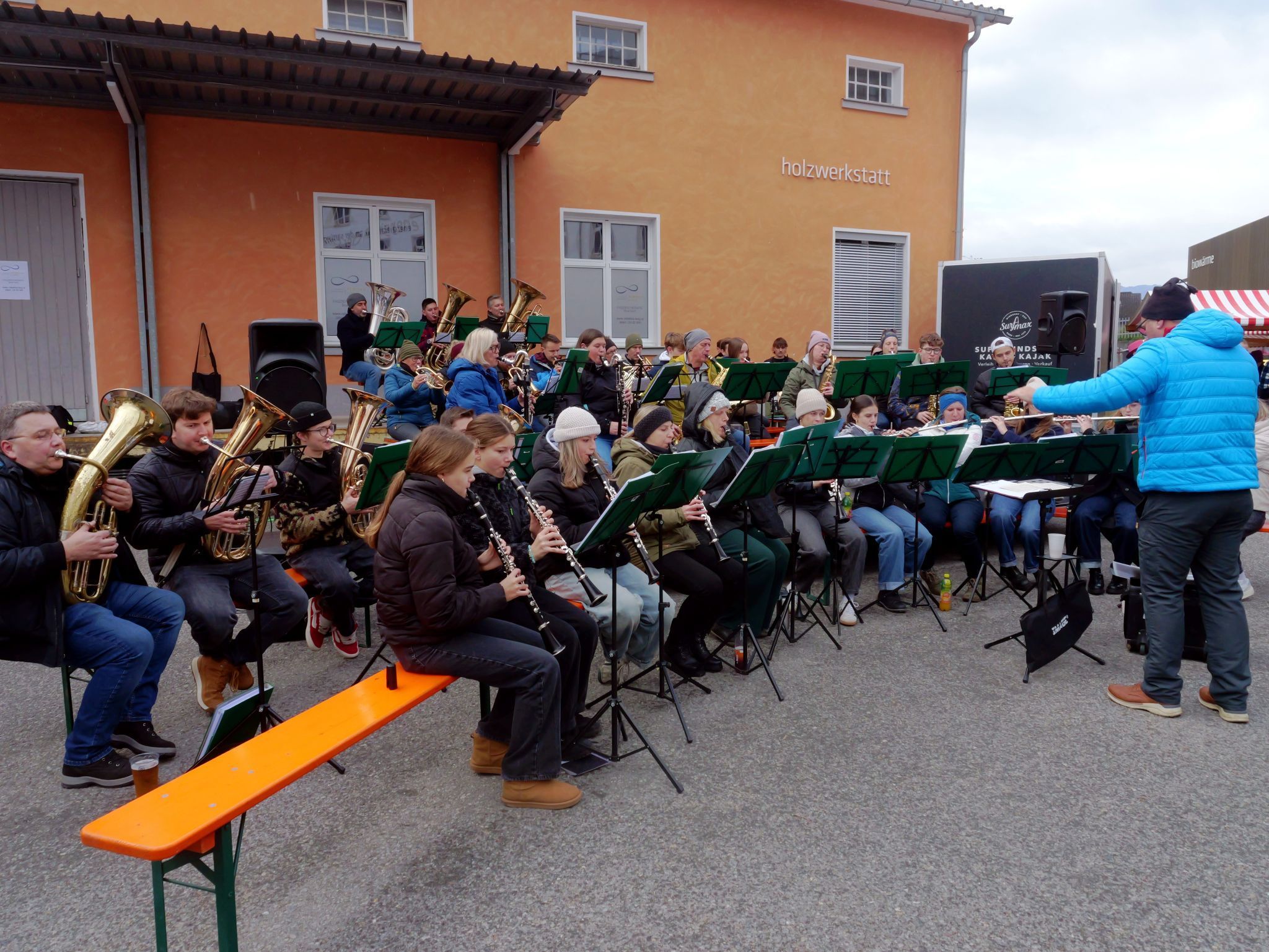 Der Musikverein Frastanz unter der Leitung von Kapellmeister Martin Madlener begeisterte mit schwungvollen Melodien.
