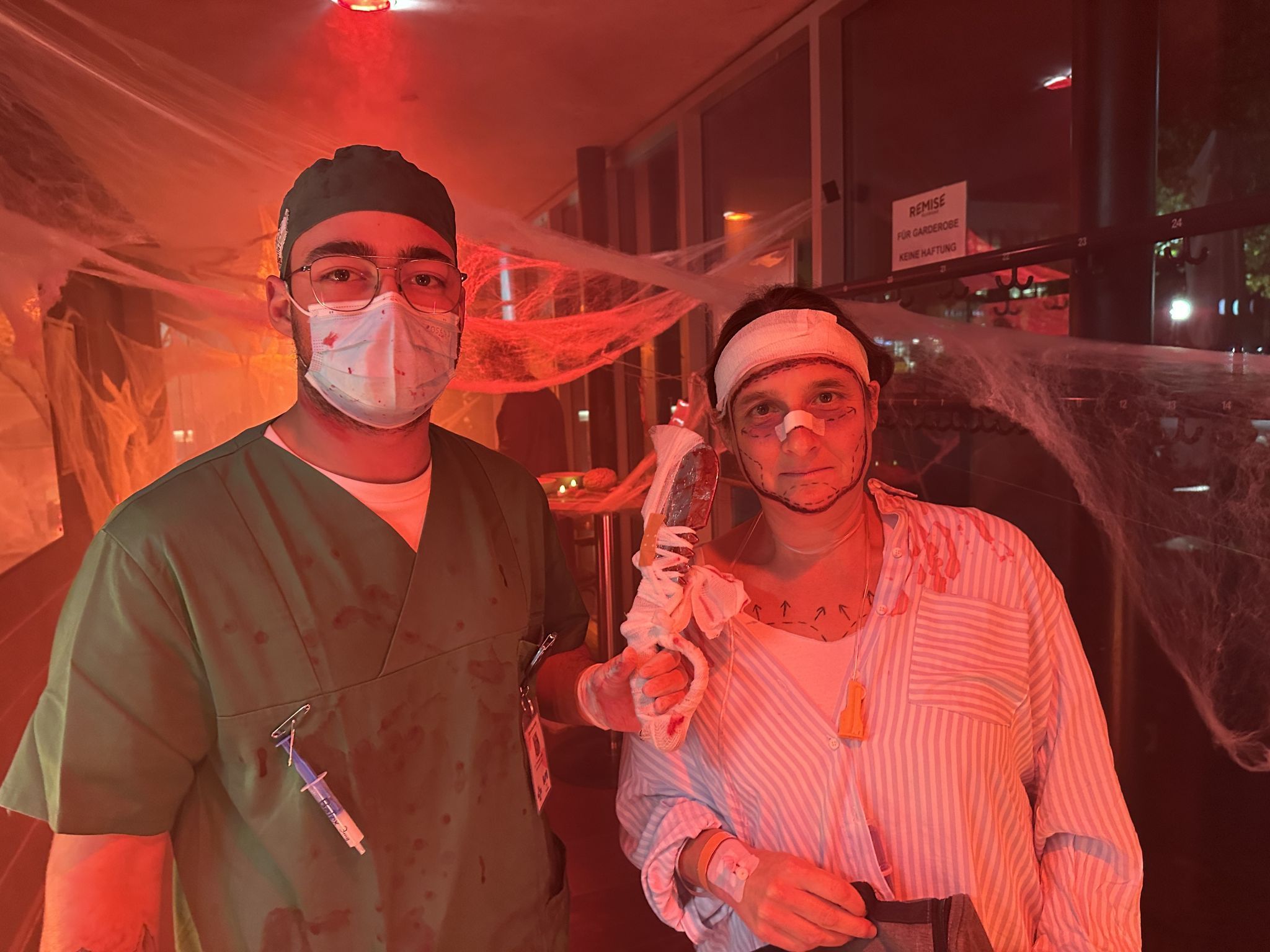 Lukas Strolz nahm das erste Mal mit seiner Mutter Karoline an der Horrornacht in der Remise teil