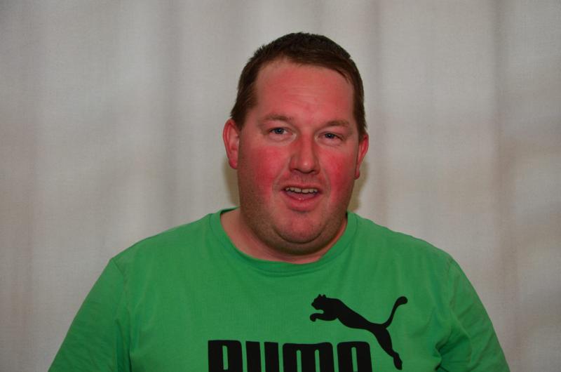 Pächter Andreas Bachmann kümmert sich um das Drumherum am Zwergberg.