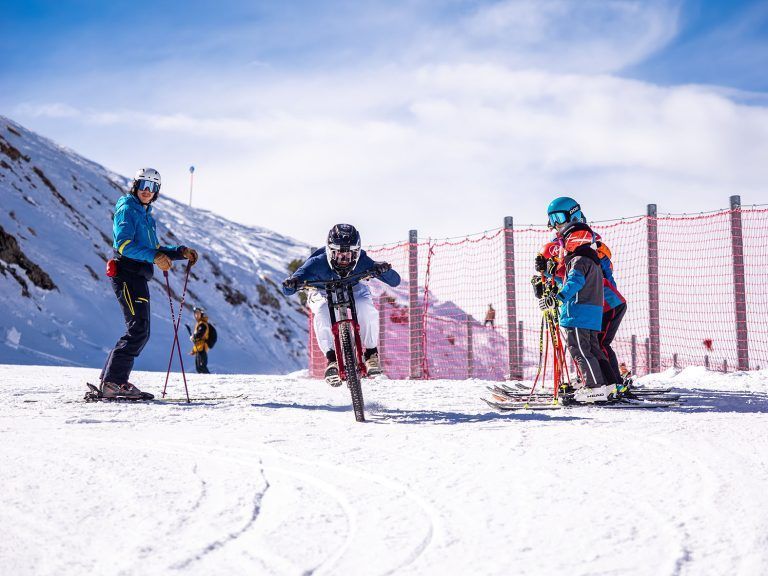 "Zwei Gesichter", eine Perspektive