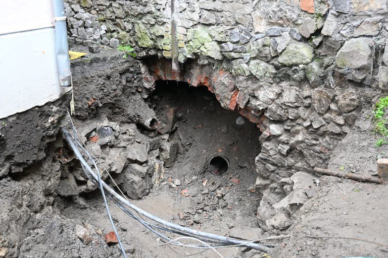Entenbachgasse, historischer Kanal