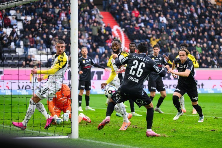 GEPA-20251109-101-110-0041