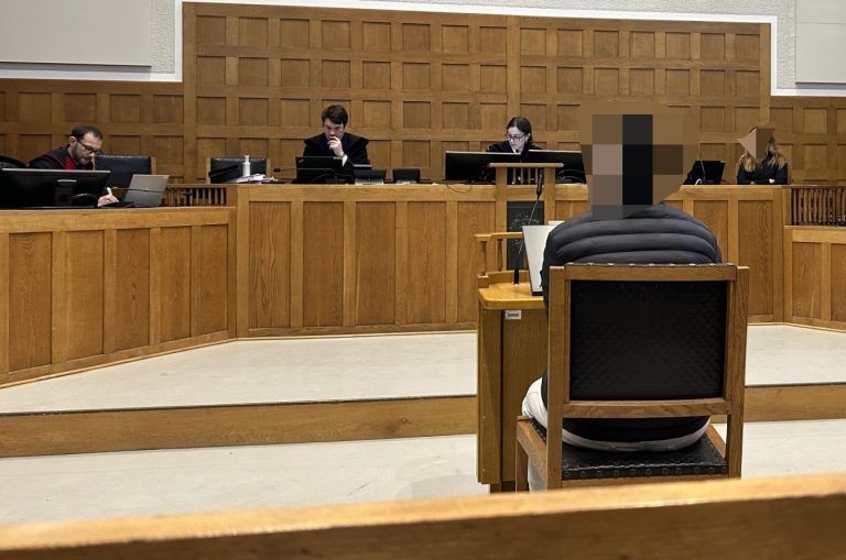 Gericht Mordversuch.jpg