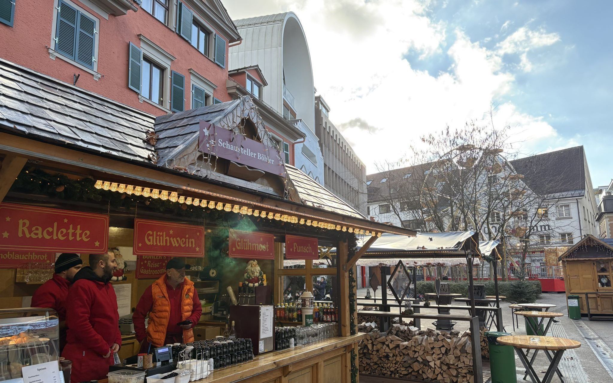 Bregenzer Weihnachtsmarkt: Glühwein bleibt leistbar, Atmosphäre unbezahlbar