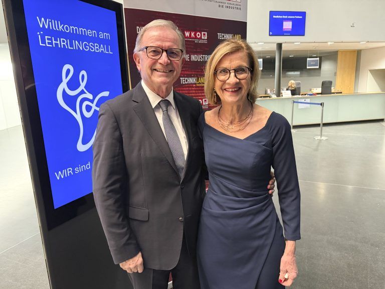 Karin und WKV Präsident Karlheinz Kopf schätzen die Qualität des Balles