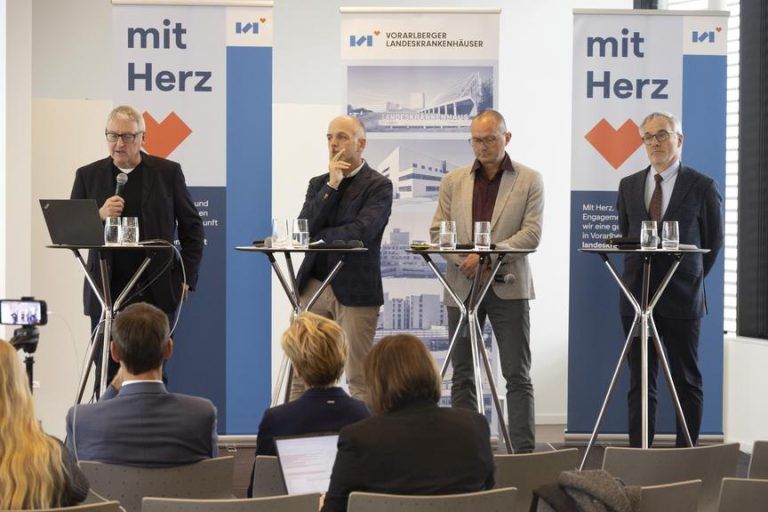 Einig im Ziel, Kritik am Weg der Abteilungszusammenlegungen in Dornbirn und Bregenz