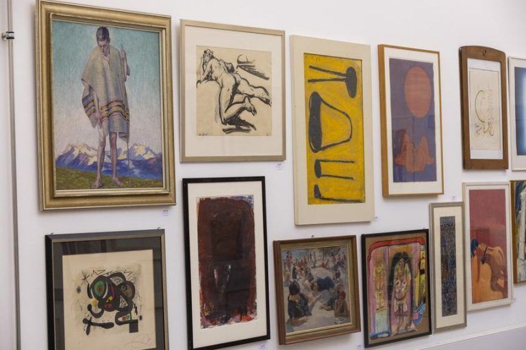 Hier warten 184 Kunstwerke auf neue Besitzer