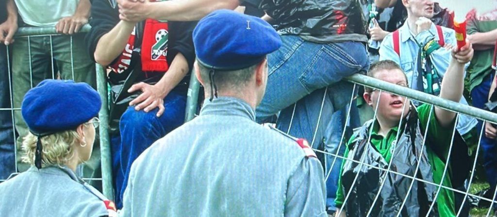 Heute wie damals: Wacker-Fans randalieren im Schnabelholz